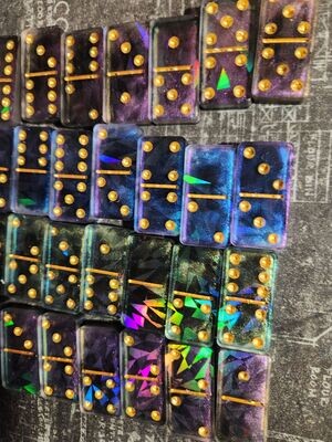 Jeu de 28 dominos holographiques couleurs caméléon