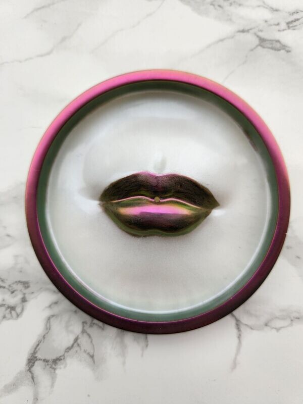 Porte encens bouche caméléon rose vert