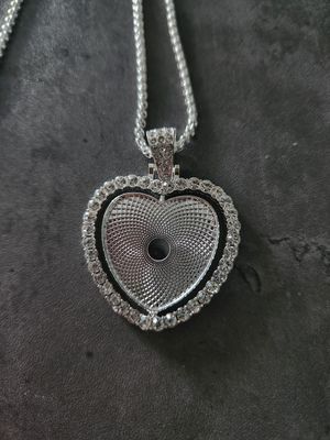Collier pendentif coeur strass argenté