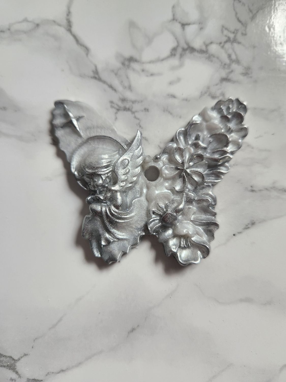 Ange papillon blanc et argent