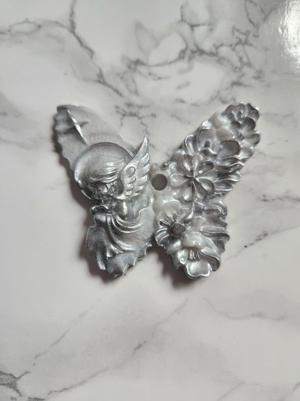 Ange papillon blanc et argent