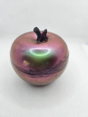 Boite pomme rose vert caméléon