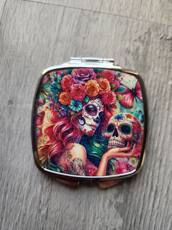 Miroir de poche carré santa muerte