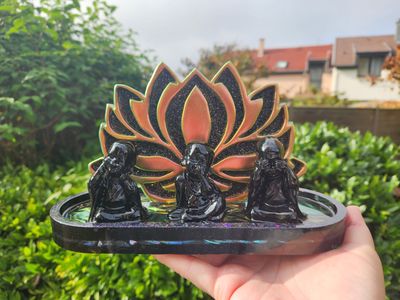 Composition trio bouddhas et lotus diamant caméléon et effet drapé