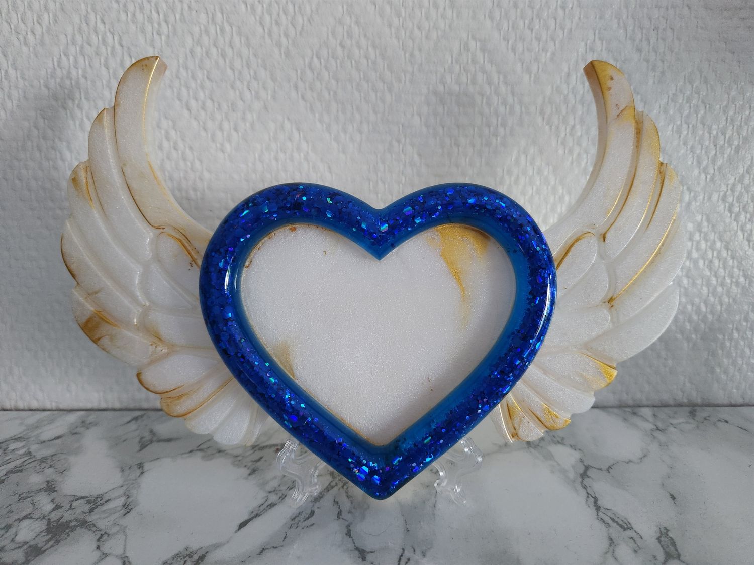 Coeur ailé bleu pailleté et marbré blanc or