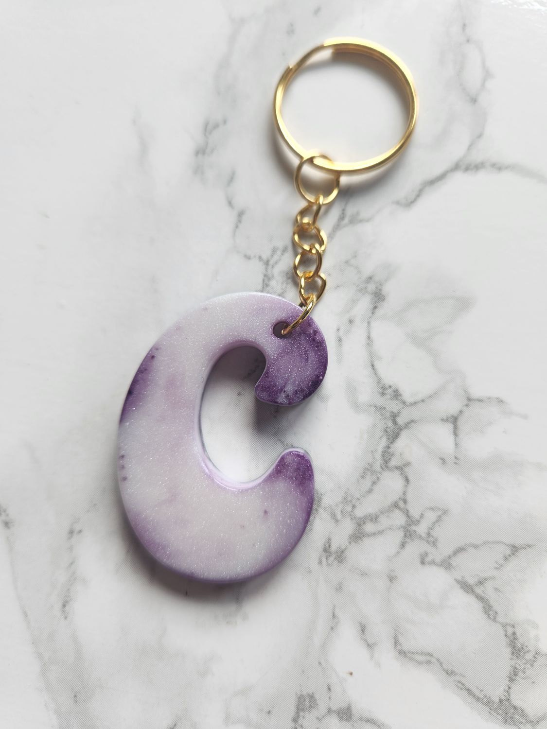 C violet et blanc