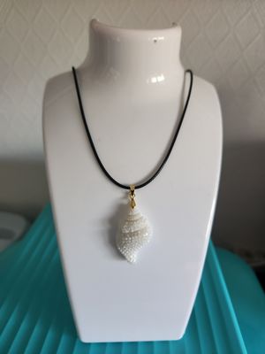 Collier résine coquillage #3  blanc nacré