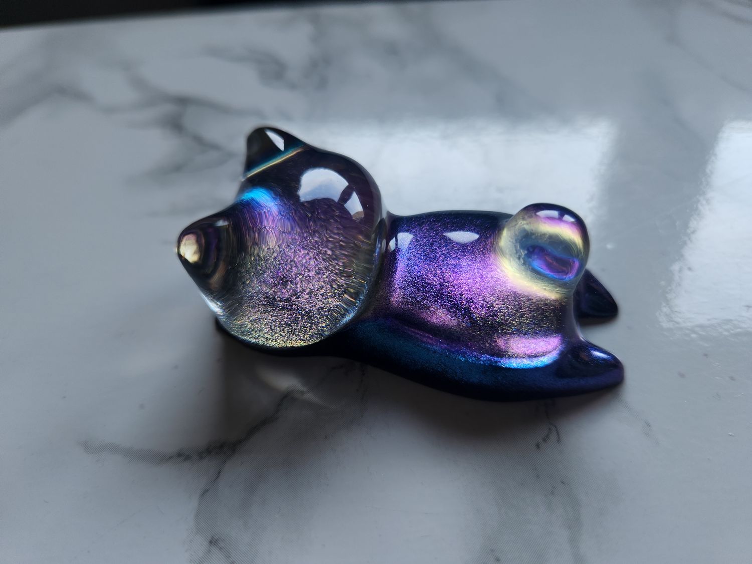 Porte stylo / pinceau chat caméléon violet bleu