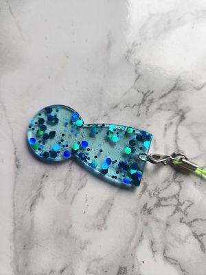 Jeton de caddie transparent paillettes bleues holographiques