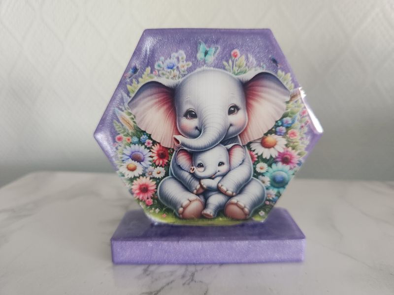 Déco hexagonale maman éléphant sur socle