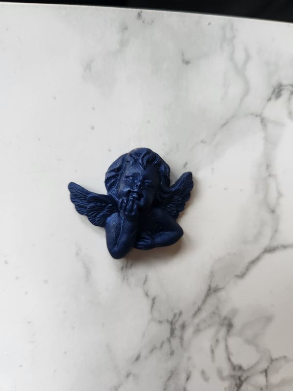 Magnet petit ange bleu foncé 