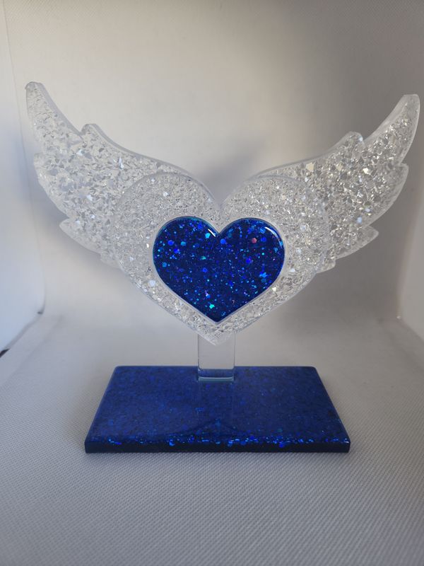 Double coeur diamant ailé bleu pailleté sur socle