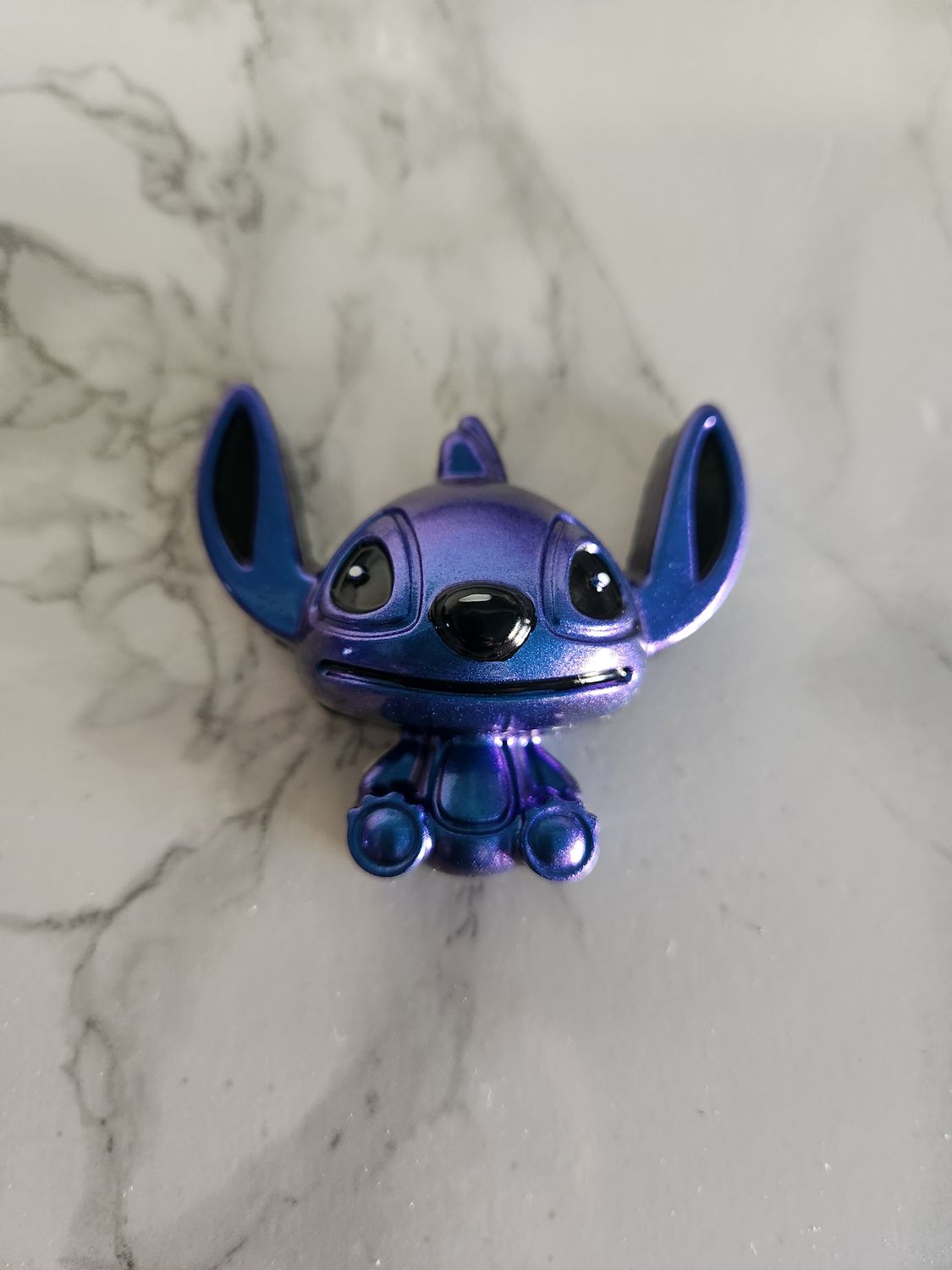 Stitch caméléon bleu violet