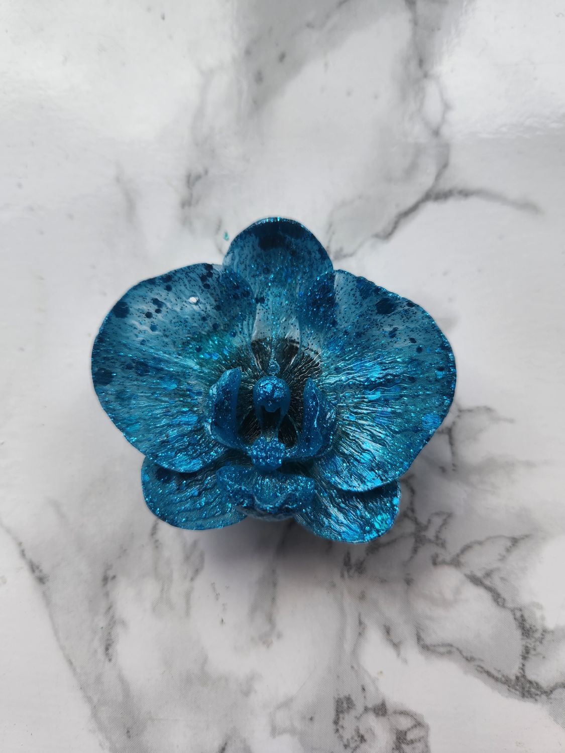 Magnet orchidée bleu pailleté