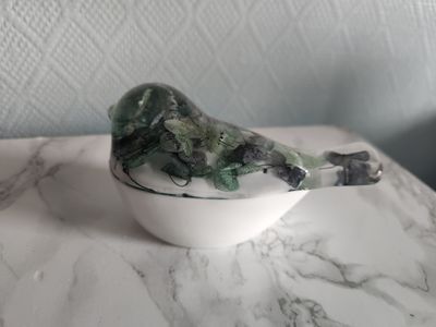 Boite oiseau fleurs séchées et bas blanc