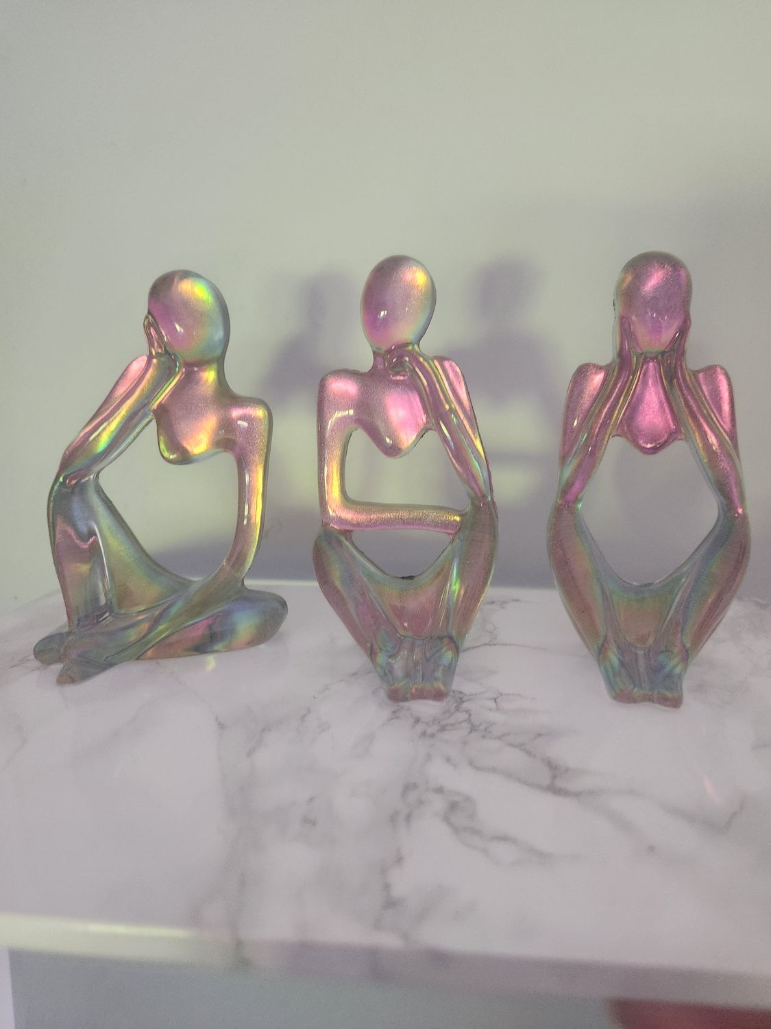 Trio penseurs effet arc en ciel