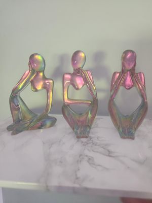 Trio penseurs effet arc en ciel