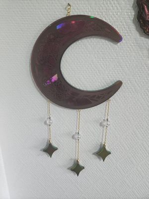 Lune holographique murale et ses étoiles couleur caméléon violet cuivré