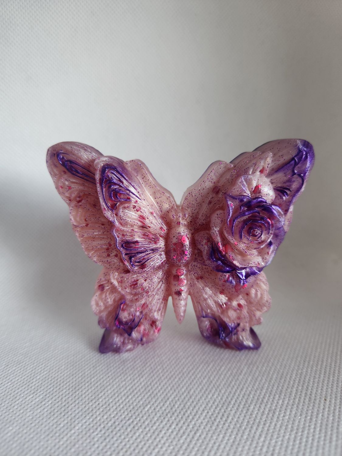 Papillon fleuri 2D rose pailleté et violet