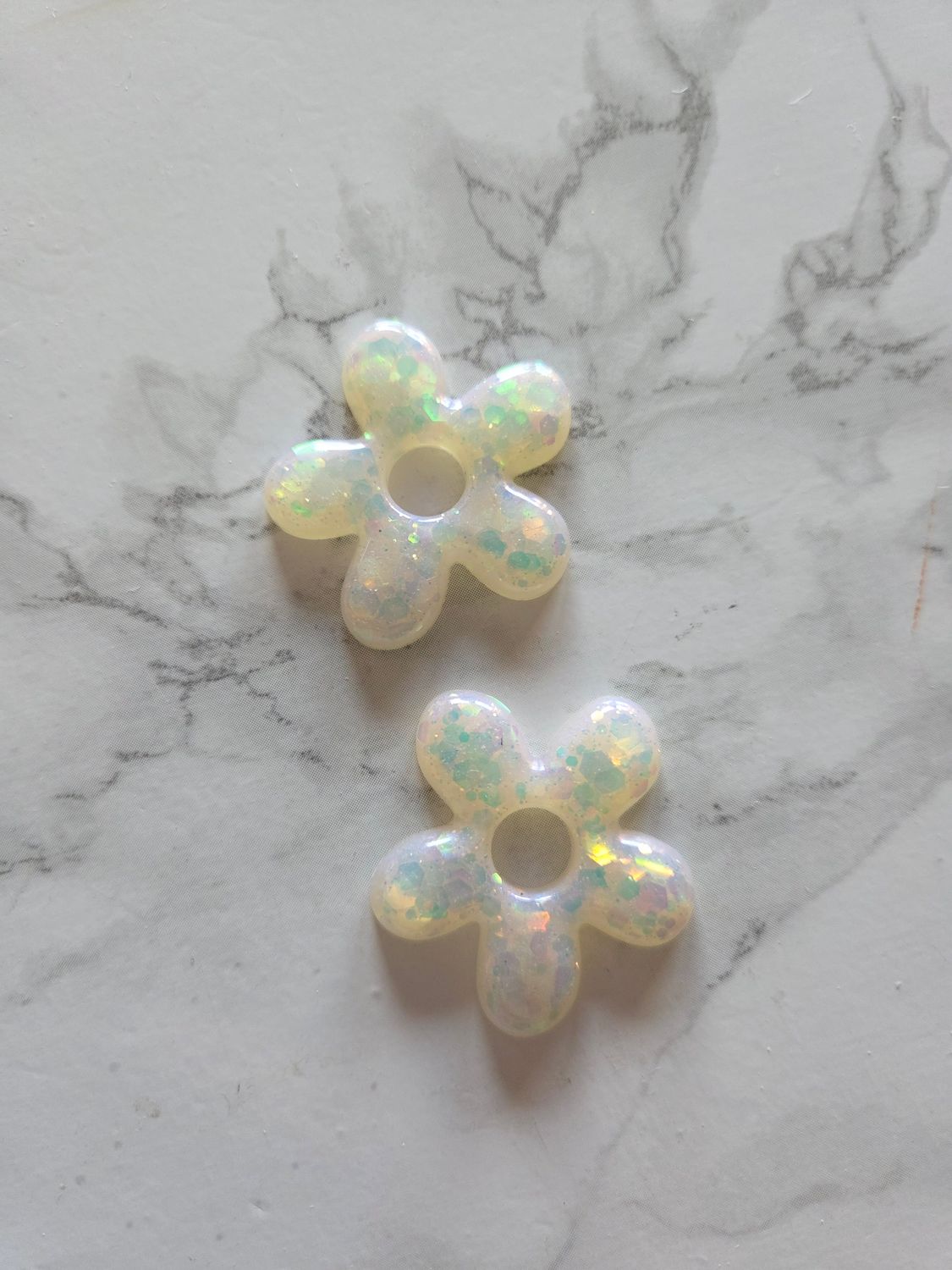 Paire de pampilles blanc paillettes holo