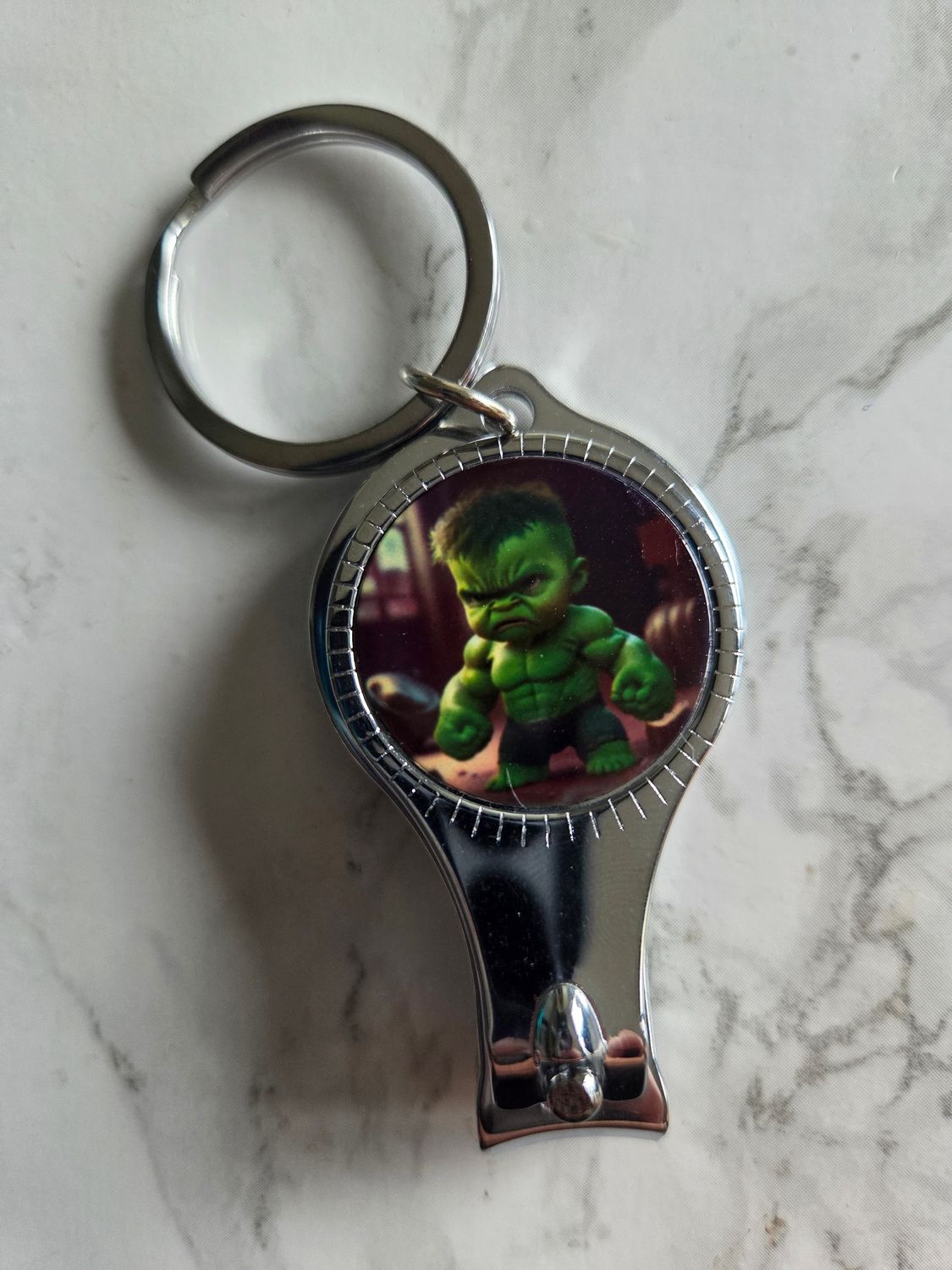 Décapsuleur porte clé coupe ongles Hulk