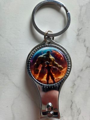 Décapsuleur porte clé coupe ongles Hulk DBZ