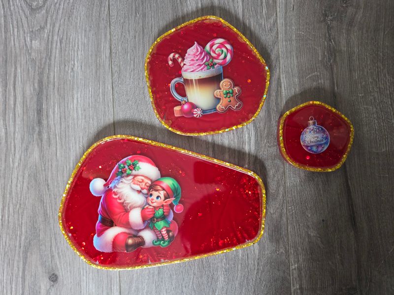 Trio plateau / vide poches de Noël rouge drapé Trio plateau / vide poches de Noël rouge drapé