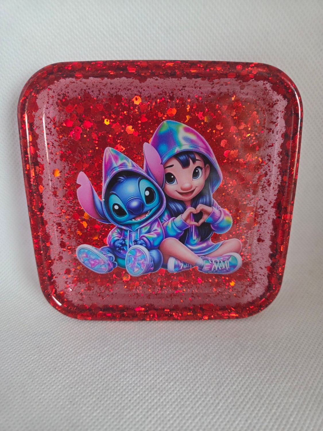 Coupelle carré arrondi rouge pailleté Lilo Stitch
