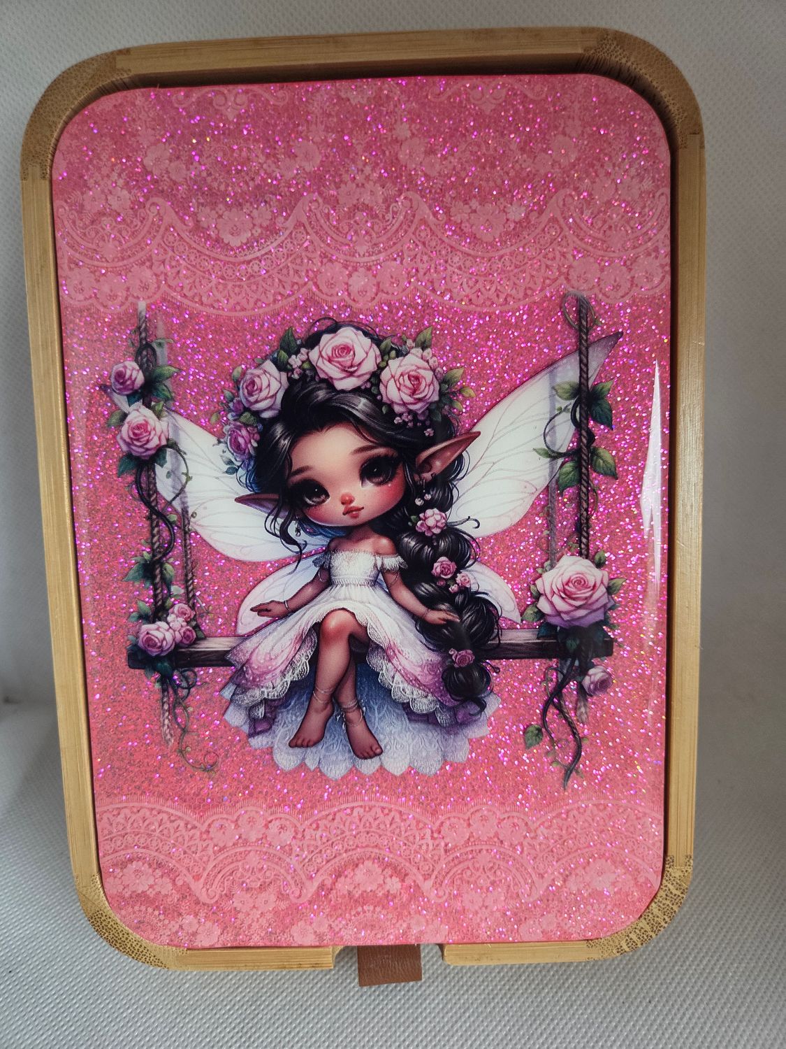 Boite miroir fée rose sur balançoire Boite miroir fée rose sur balançoire