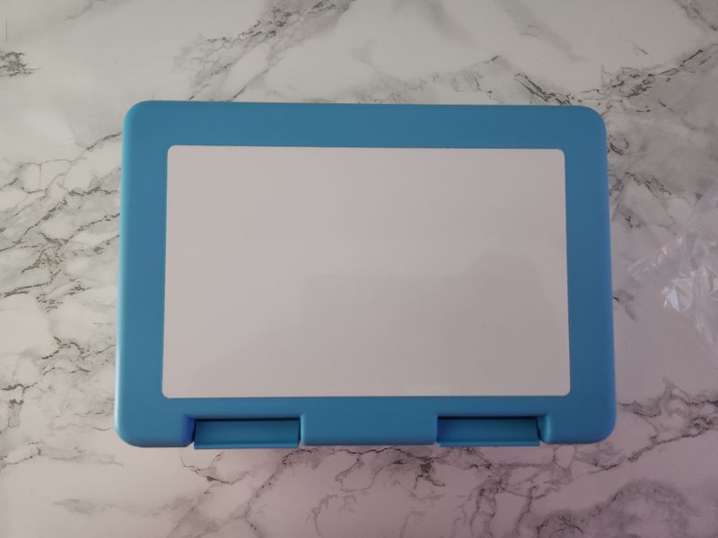 Boite repas / trésor personnalisé bleu ciel
