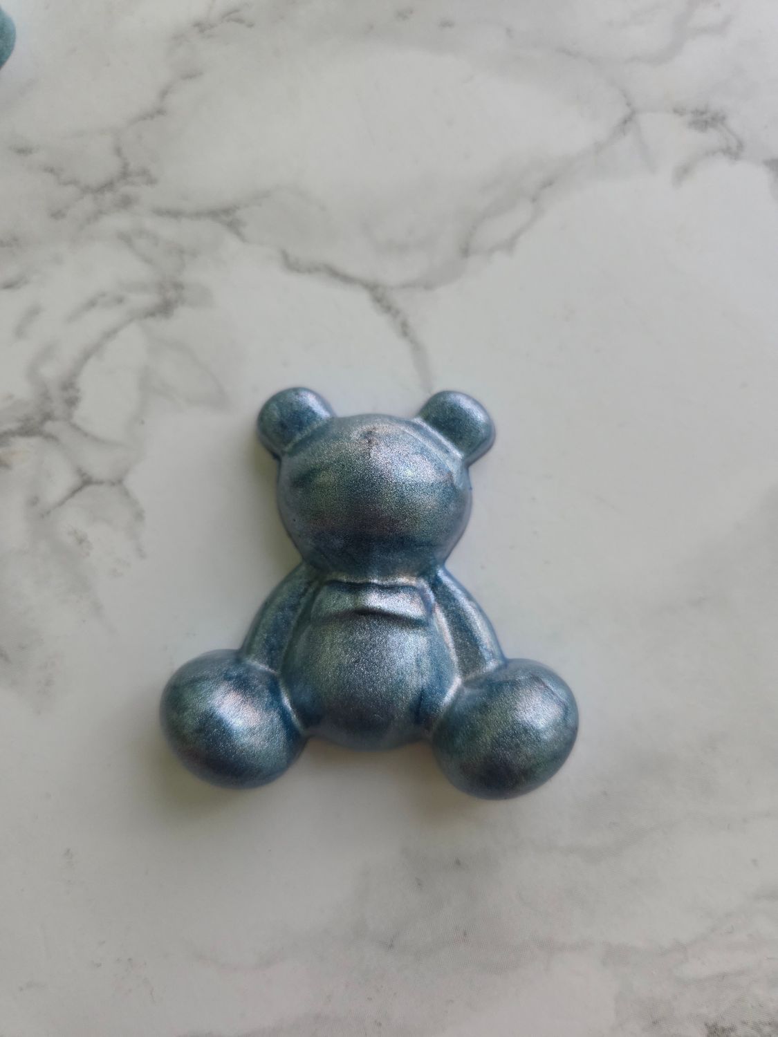 Ourson assis marbré bleu gris