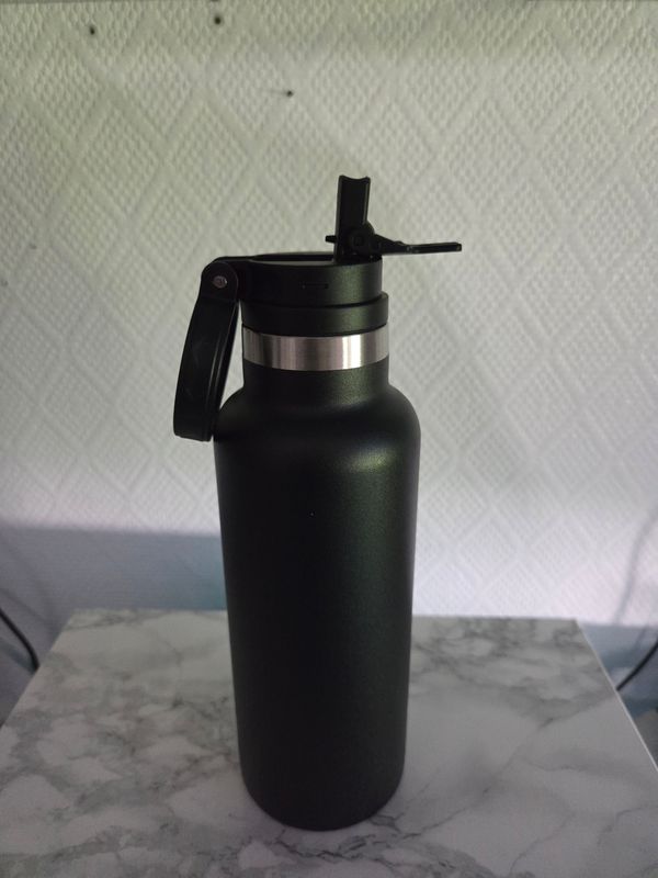 Gourde thermos noire 500ml Gourde thermos noire 500ml