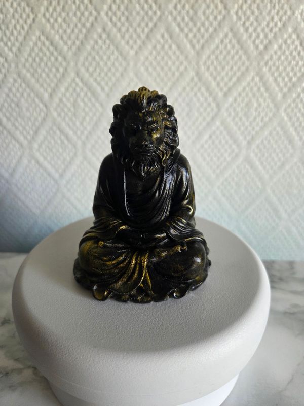 Lion zen noir et or