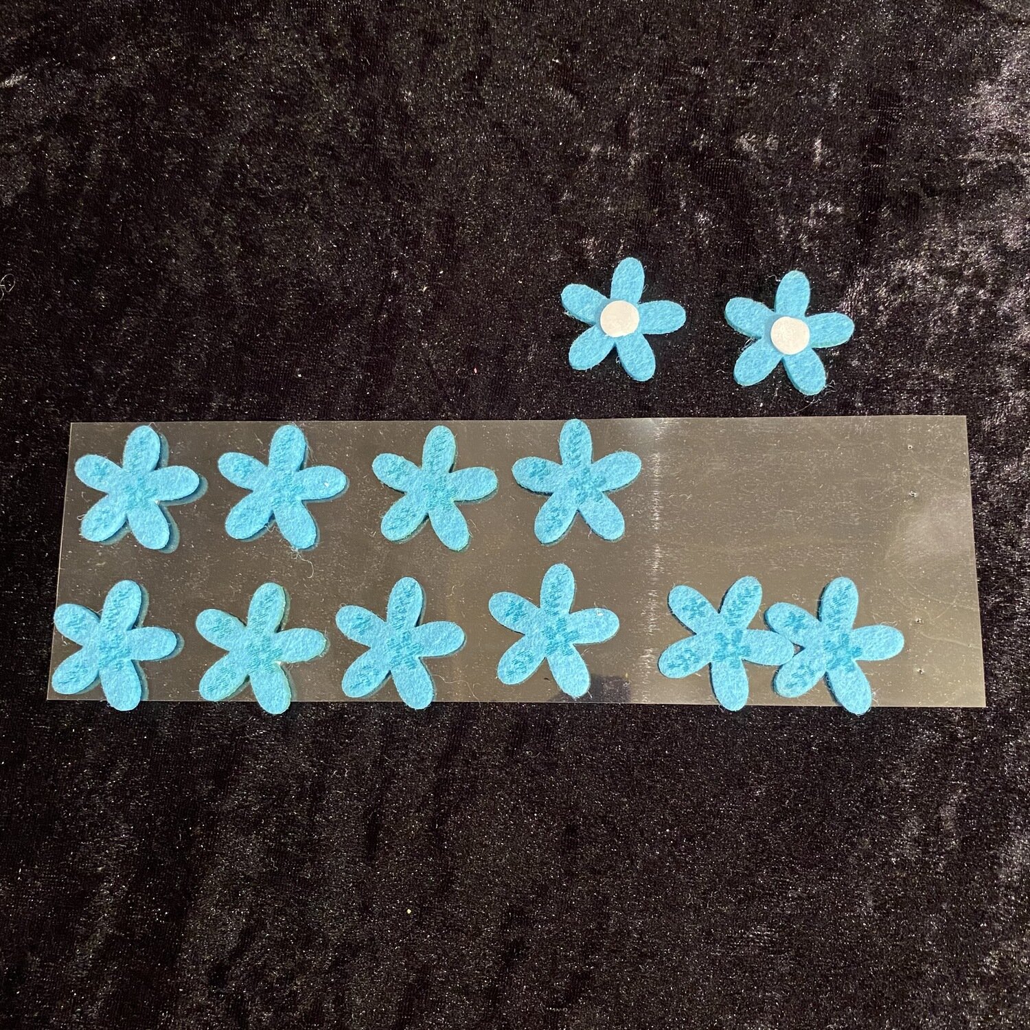 Gommette feutrines fleurs decoupes x12 turquoise