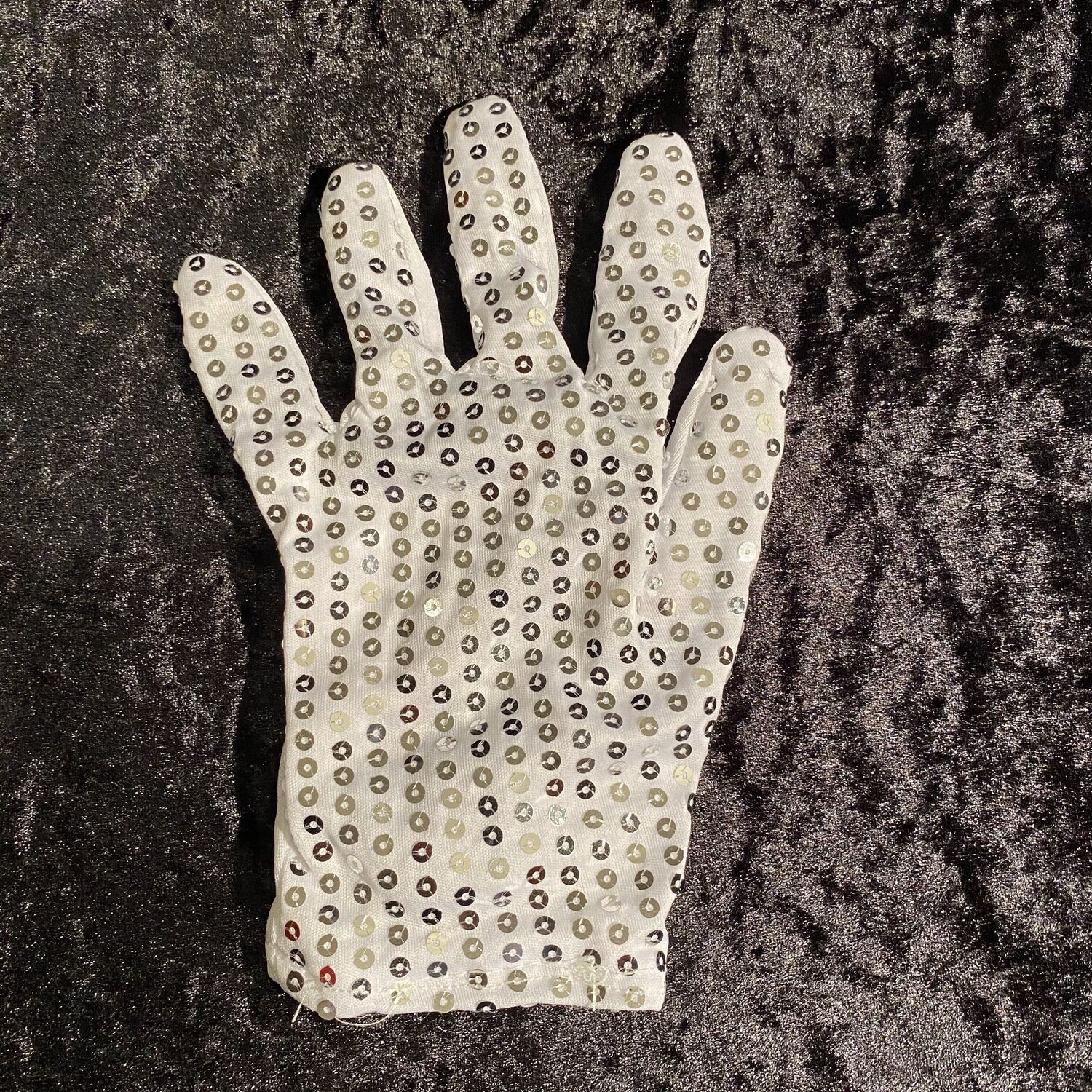 Gant blanc lumineux