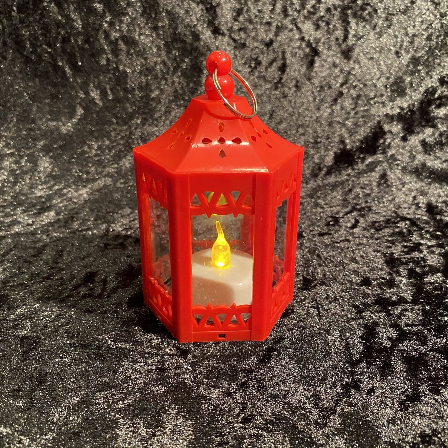 Lanterne lumineuse rouge gm 9cm (pilles incluses)