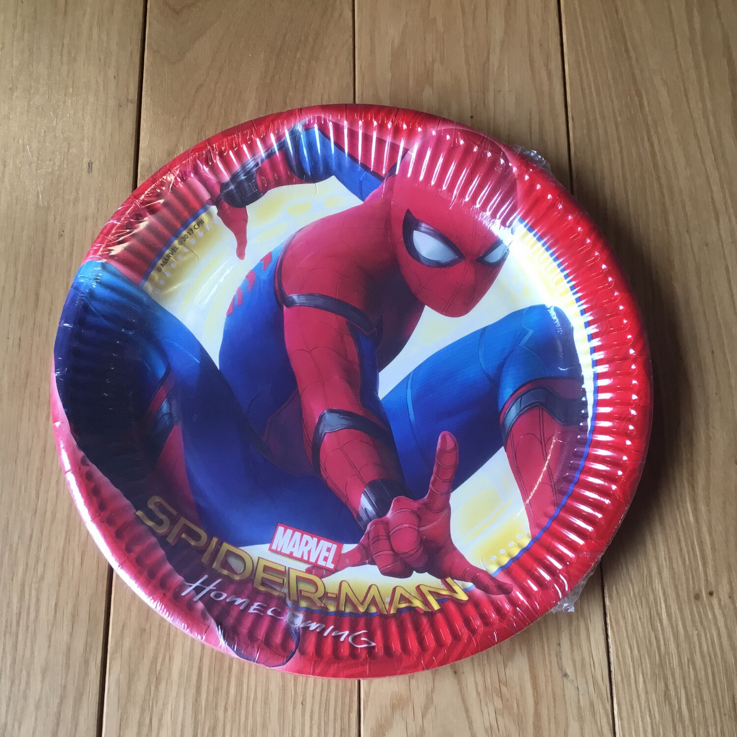 8 assiettes 23cm spiderman homecoming