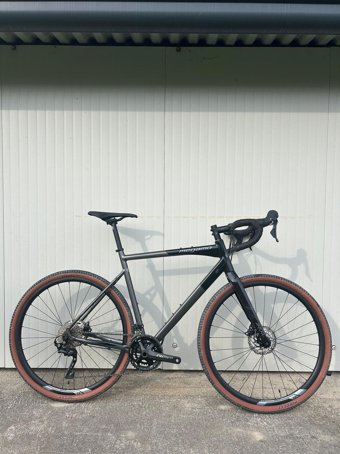 GRAVEL MEGAMO JAKAR 30