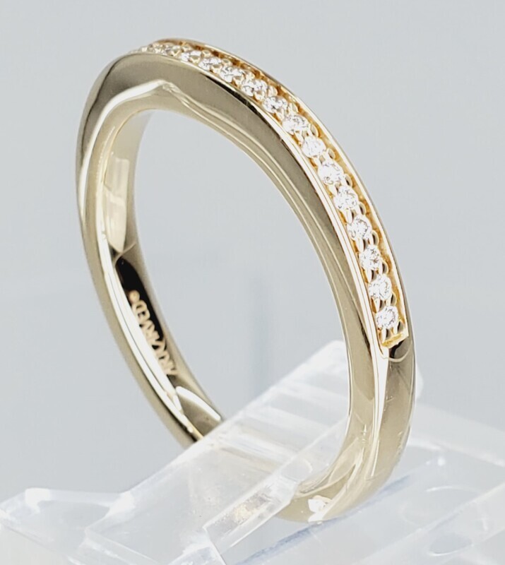 CURVED BAND W/ 26 DIAMONDS SIZE 6.5