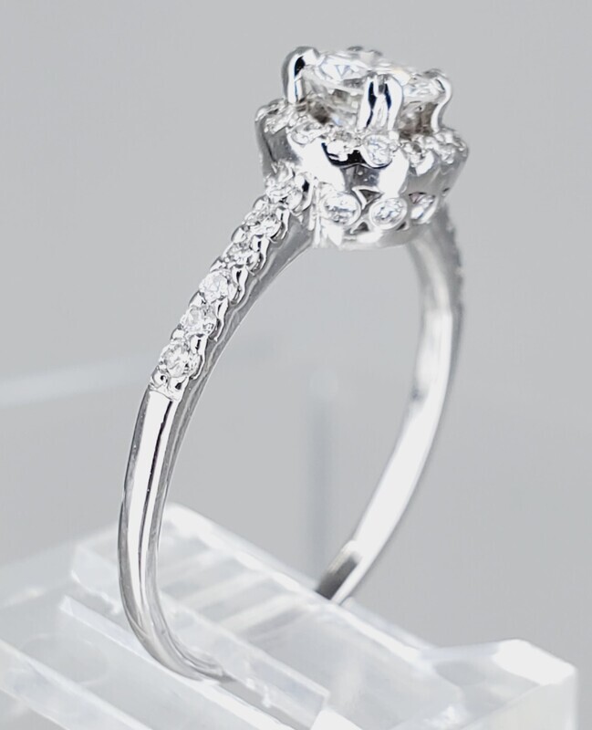 HALO SPLIT PRONG ENGAGEMENT RING SIZE 7.5
