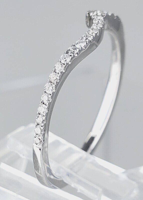 WEDDING BAND CURVED SIZE 7
