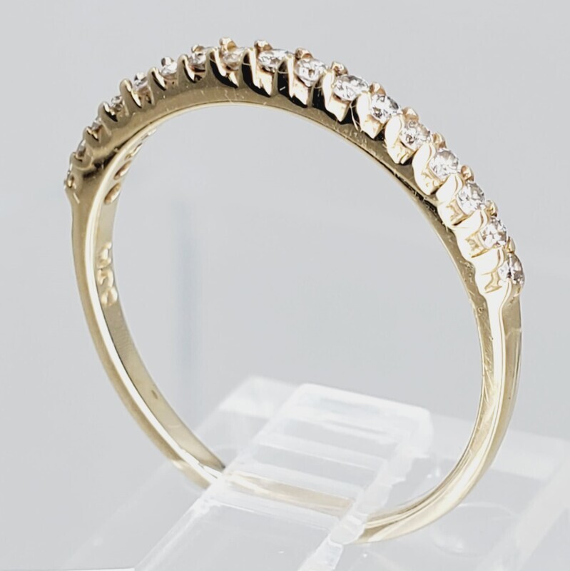 FRENCH V WEDDING BAND W/ DIAMONDS SIZE 6.5