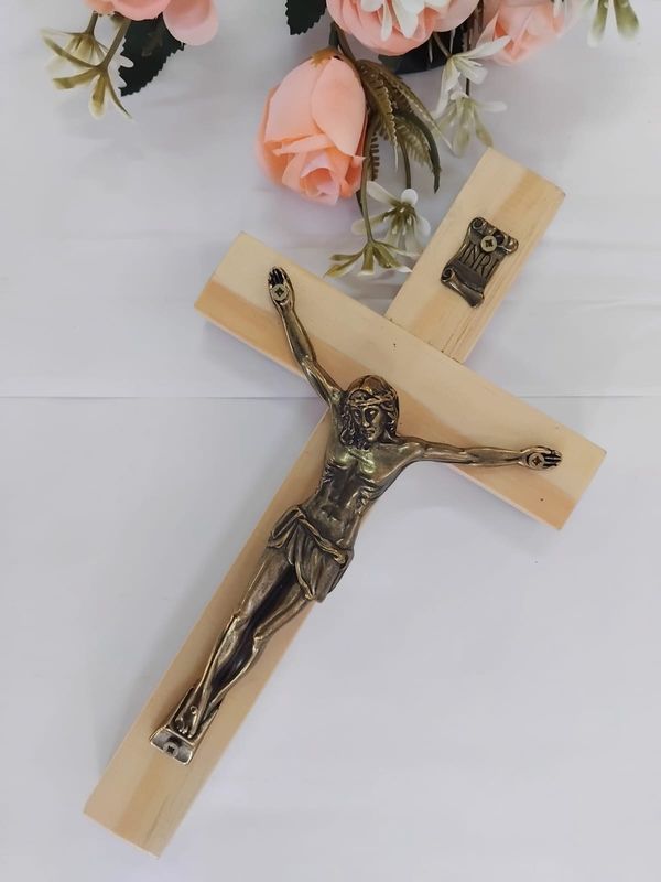 Lightwood Crucifix Hanging 250cm