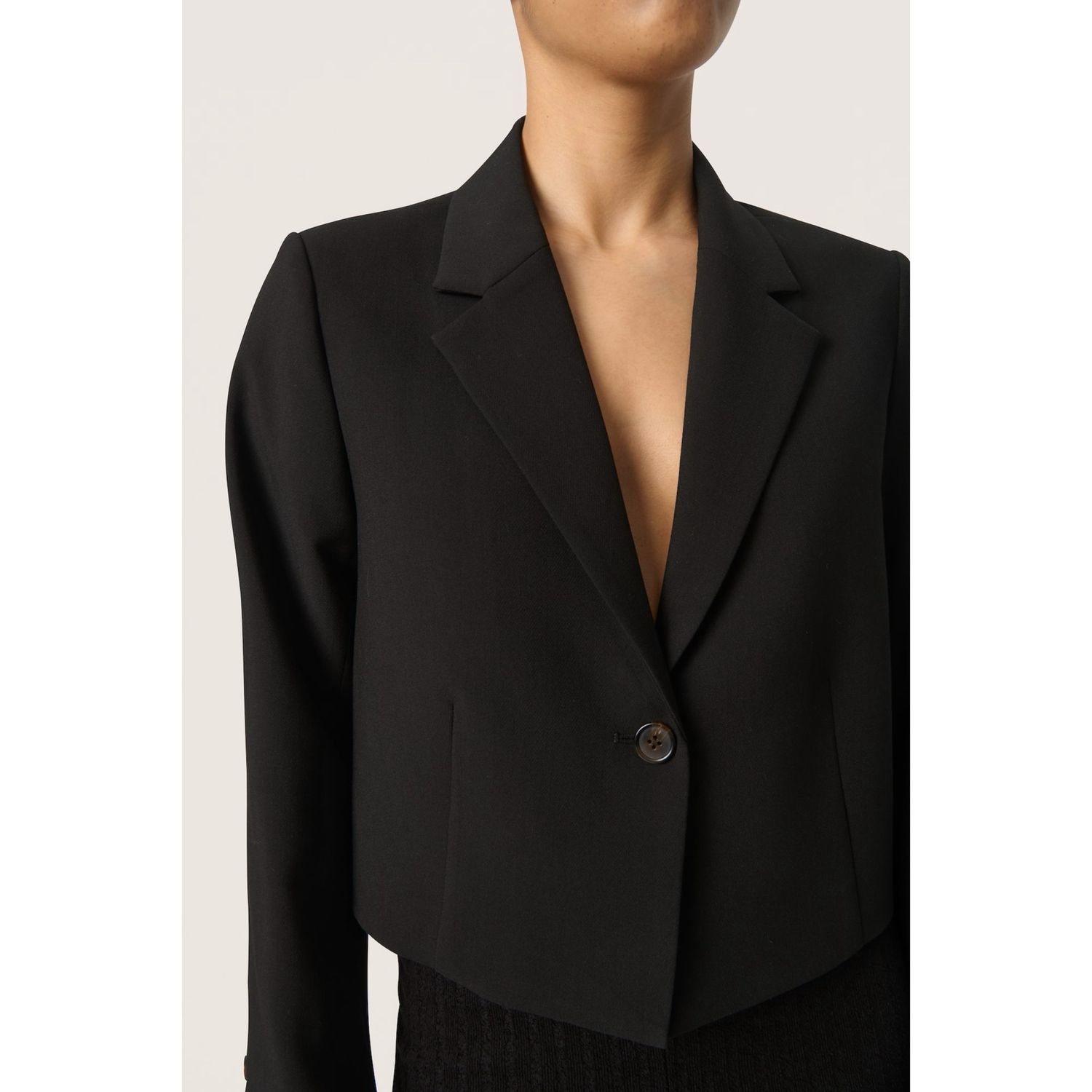 Corinne Cropped Blazer Black