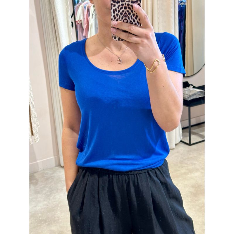 Sophie tee surf the web