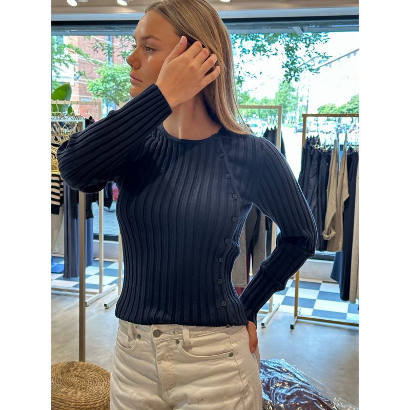 Helen knit button O neck top