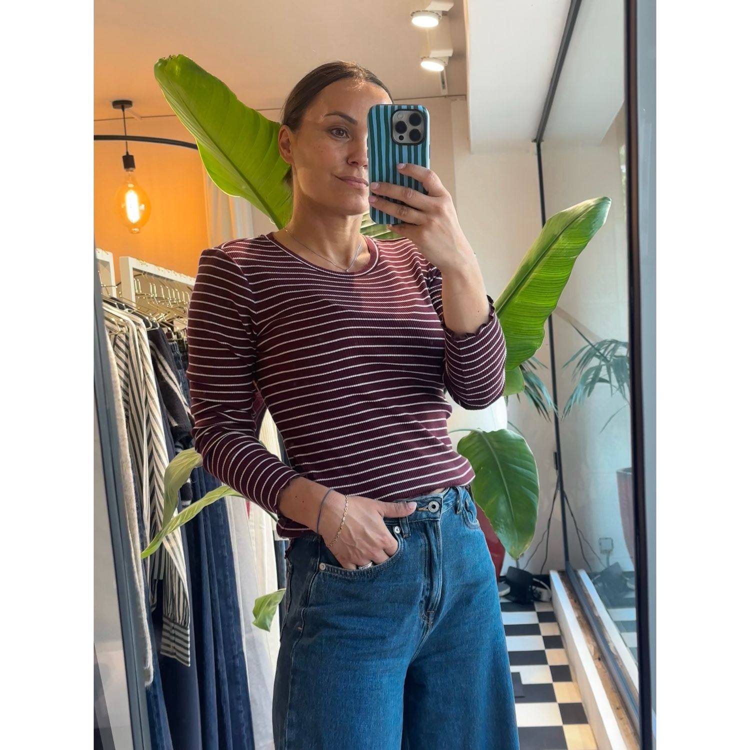 Anna crew neck tee
