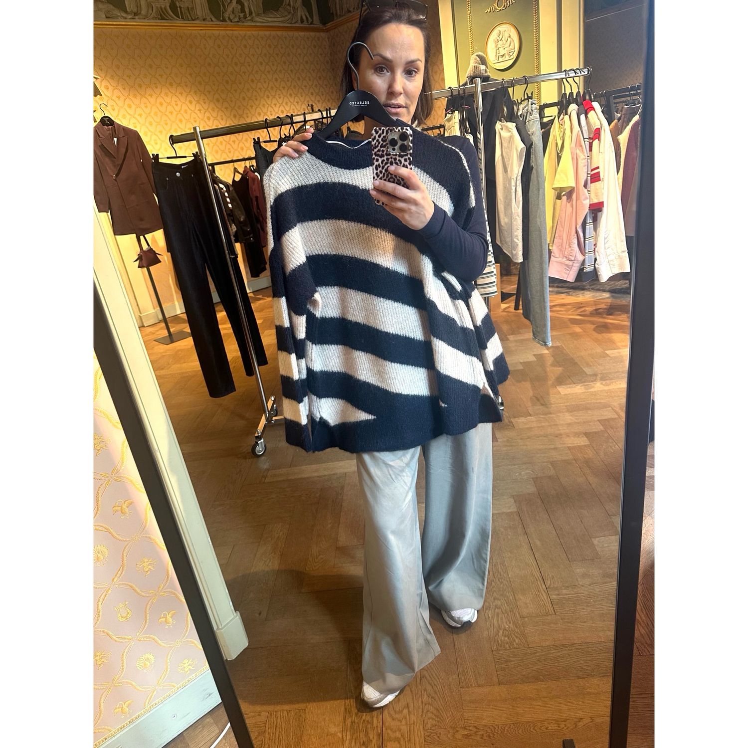 Almina oversize knit o neck marine ecru