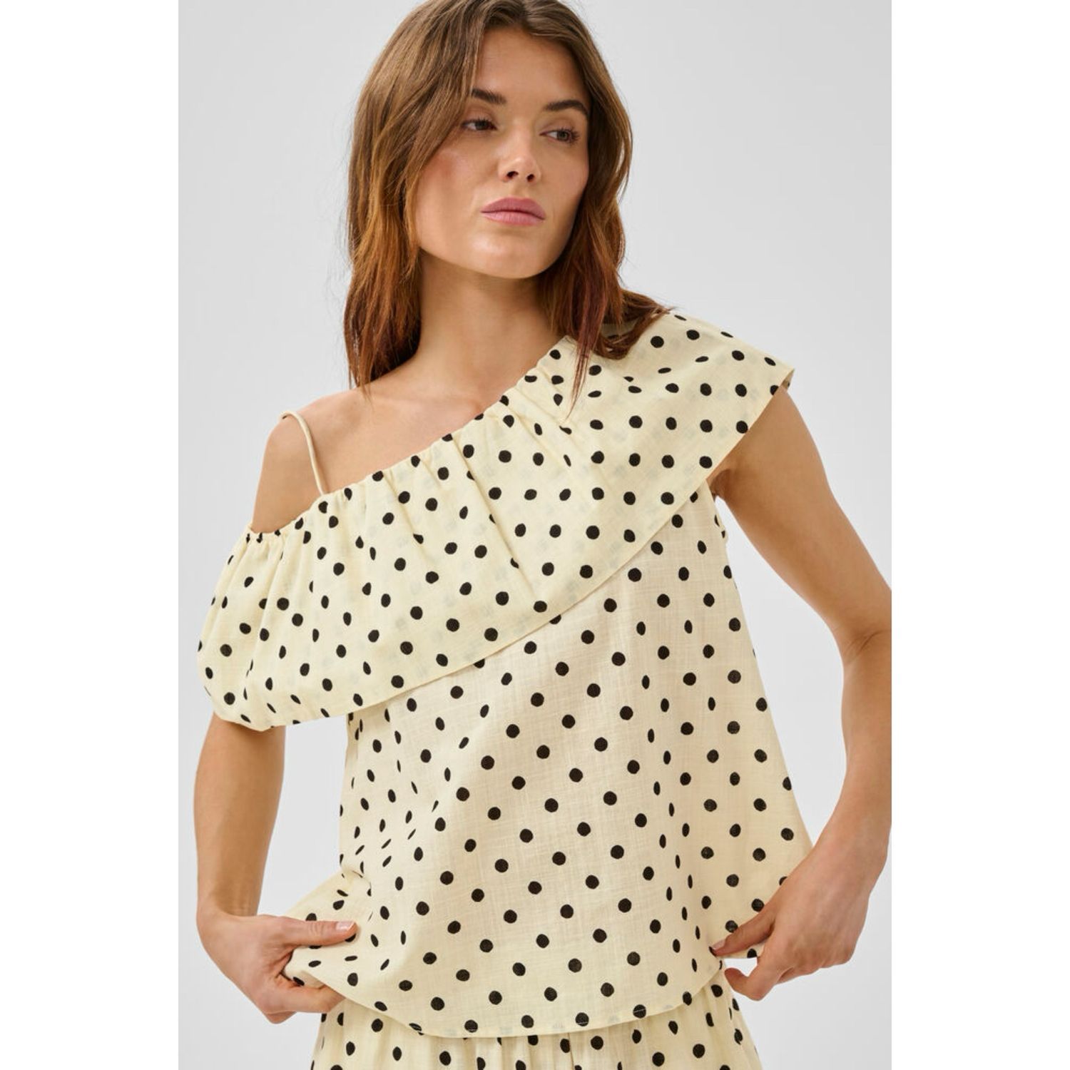 Nada florence blouse MY ESSENTIAL WAEDROBE