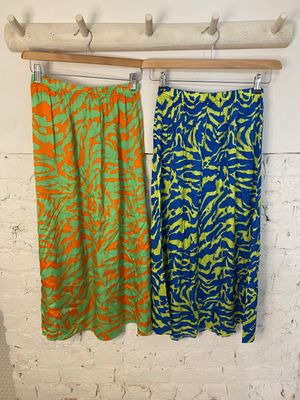 Rok maxi satin - print - groen &amp; oranje / blauw &amp; geel - TU